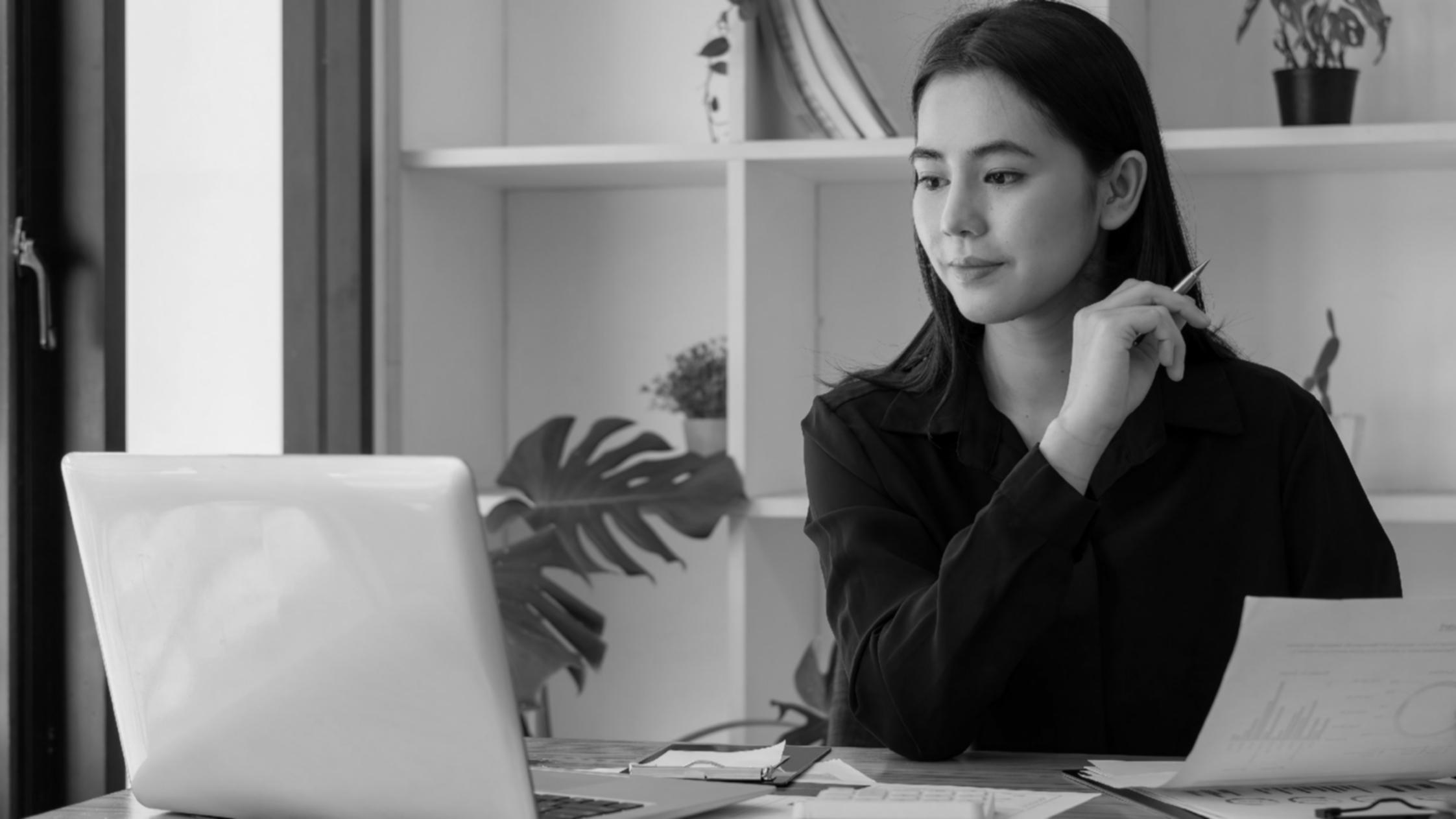 Career professionals learning investing